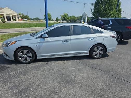 2017 Hyundai SONATA Hybrid Limited