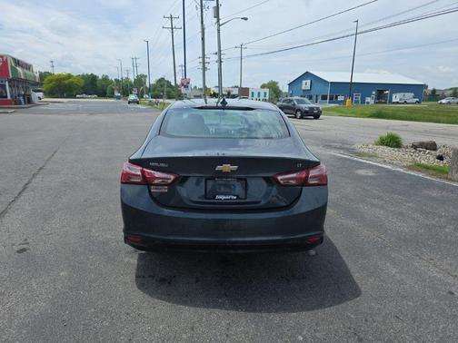 Shadow Gray Metallic 2021 Chevrolet Malibu FWD LT