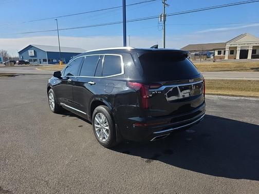 2023 Cadillac XT6 Luxury FWD