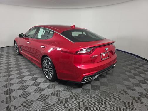 2019 Kia Stinger Base