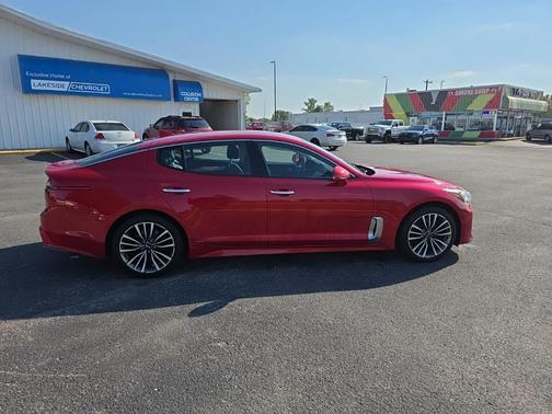 2019 Kia Stinger Base
