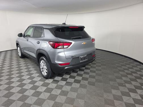 Sterling Gray Metallic 2026 Chevrolet Trailblazer LS