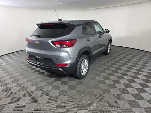 Sterling Gray Metallic 2026 Chevrolet Trailblazer LS