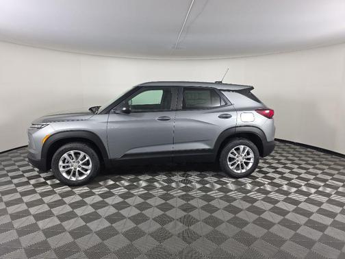 Sterling Gray Metallic 2026 Chevrolet Trailblazer LS