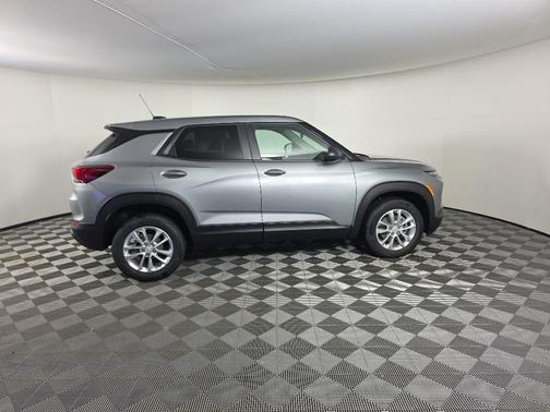 Sterling Gray Metallic 2026 Chevrolet Trailblazer LS