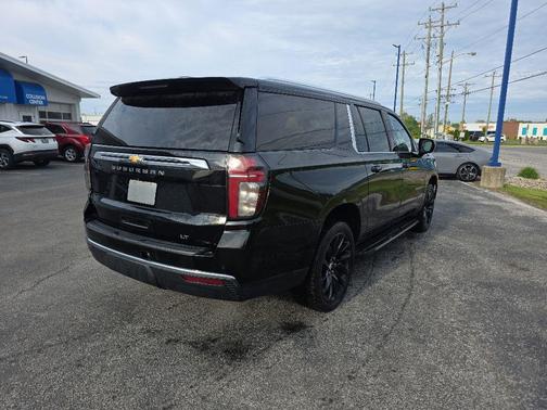 Black 2021 Chevrolet Suburban LT