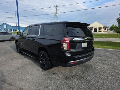 Black 2021 Chevrolet Suburban LT