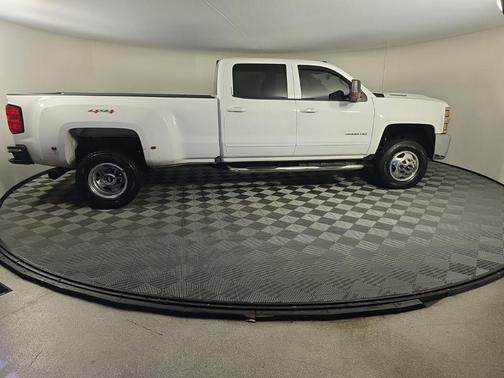 Summit White 2019 Chevrolet Silverado 3500 LT