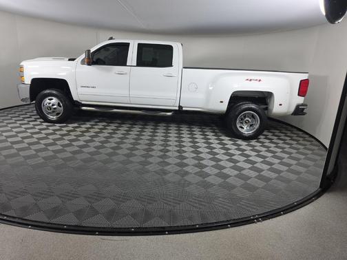 Summit White 2019 Chevrolet Silverado 3500 LT