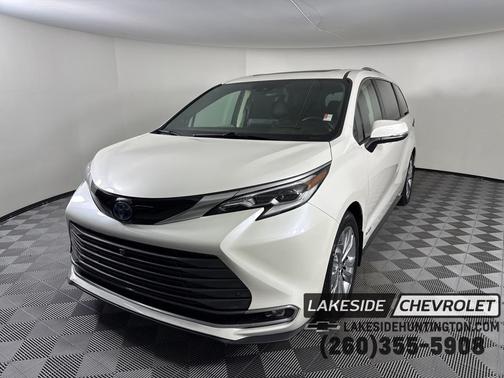 2021 Toyota Sienna Platinum 7 Passenger