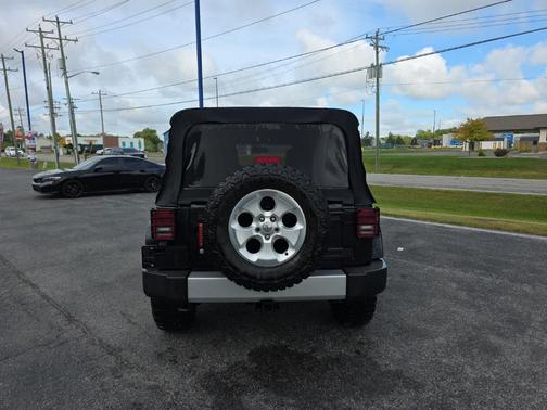 2013 Jeep Wrangler Unlimited Sahara