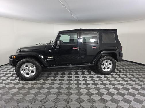 2013 Jeep Wrangler Unlimited Sahara