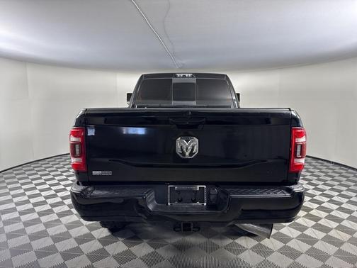 2020 RAM 2500 Laramie Mega Cab 4X4 6'4' Box