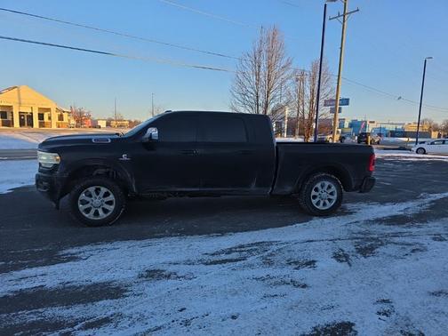 2020 RAM 2500 Laramie Mega Cab 4X4 6'4' Box