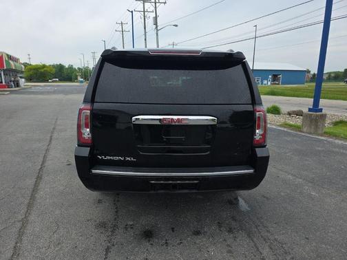 Onyx Black 2016 GMC Yukon XL Denali