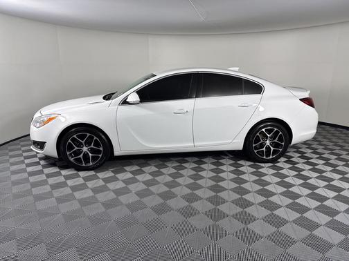 2017 Buick Regal Turbo Sport Touring