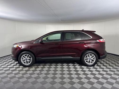 Burgundy Velvet Metallic Tinted Clearcoat 2021 Ford Edge SEL