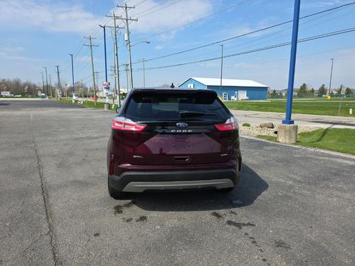 Burgundy Velvet Metallic Tinted Clearcoat 2021 Ford Edge SEL