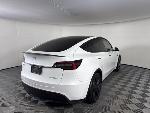 2022 Tesla Model Y Performance Dual Motor All-Wheel Drive