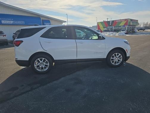 2023 Chevrolet Equinox LS