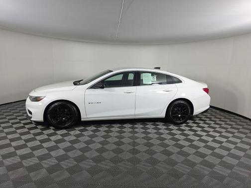 Summit White 2017 Chevrolet Malibu 1LS