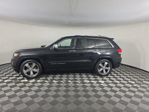 Brilliant Black Crystal Pearlcoat 2015 Jeep Grand Cherokee Overland