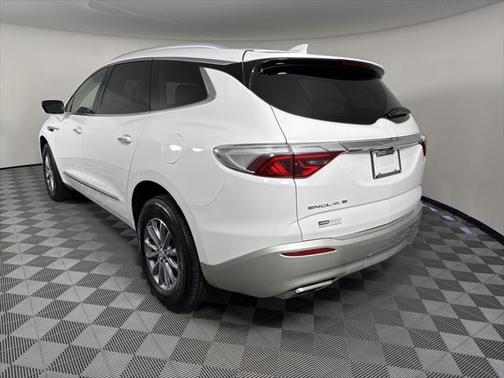 2023 Buick Enclave Essence FWD