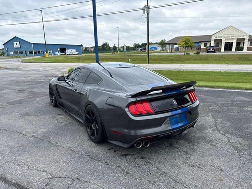 Magnetic Metallic 2018 Ford Shelby GT350 Base