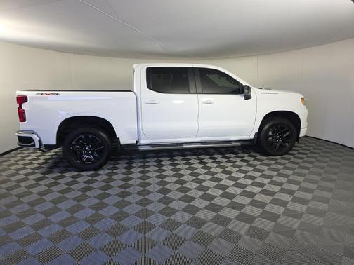 Summit White 2025 Chevrolet Silverado 1500 RST