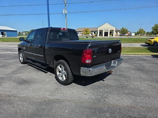 2016 RAM 1500 SLT