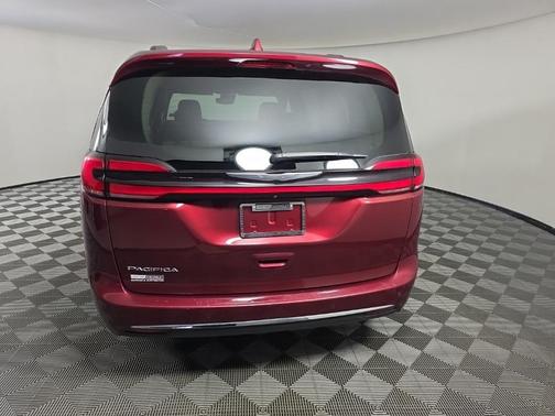 2021 Chrysler Pacifica Touring