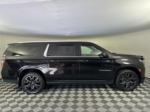 2023 Chevrolet Suburban 4WD High Country