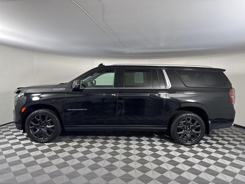 2023 Chevrolet Suburban 4WD High Country