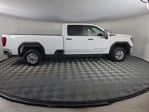Summit White 2024 GMC Sierra 2500 Pro