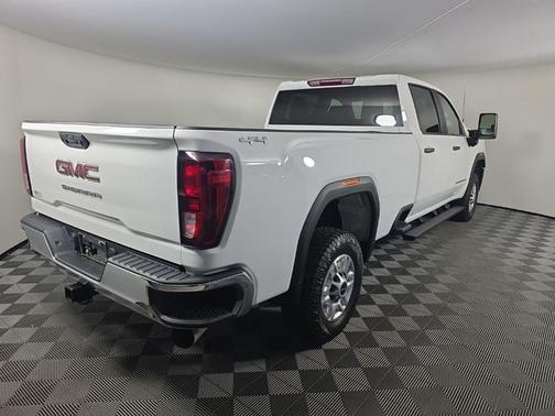 Summit White 2024 GMC Sierra 2500 Pro
