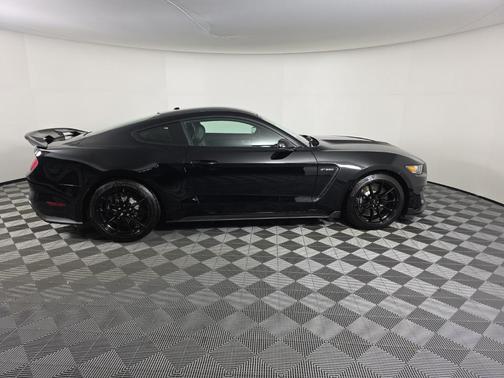 2019 Ford Shelby GT350 Base