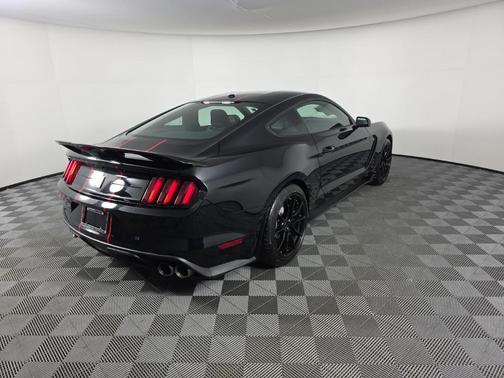 2019 Ford Shelby GT350 Base