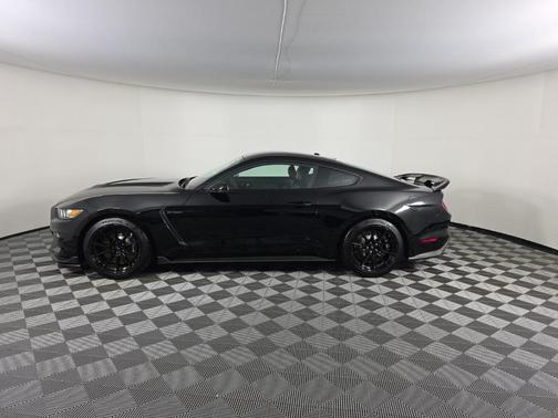 2019 Ford Shelby GT350 Base