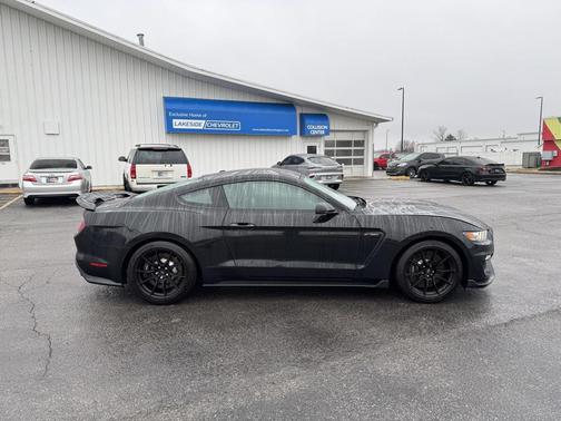 2019 Ford Shelby GT350 Base