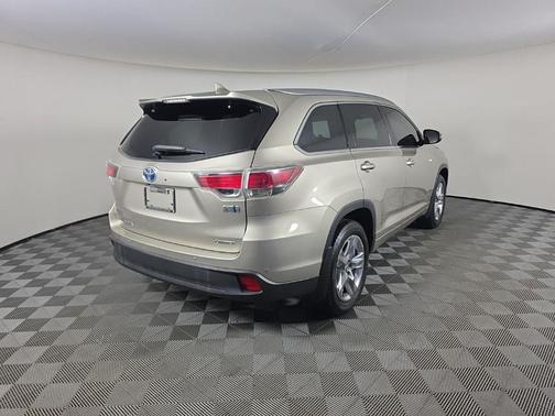Creme Brulee 2014 Toyota Highlander Hybrid Platinum
