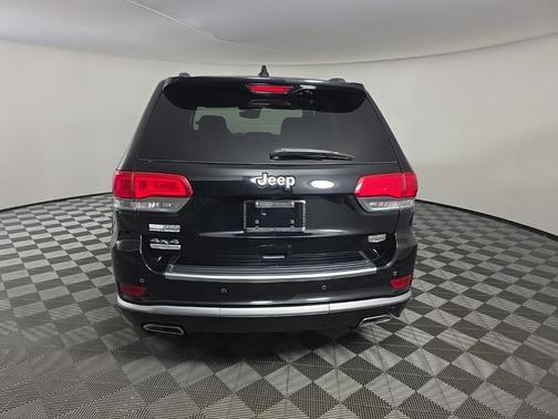 2018 Jeep Grand Cherokee Summit