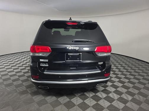 2018 Jeep Grand Cherokee Summit