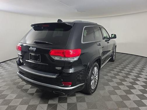 2018 Jeep Grand Cherokee Summit