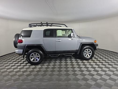 Cement 2014 Toyota FJ Cruiser Base