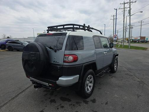 Cement 2014 Toyota FJ Cruiser Base