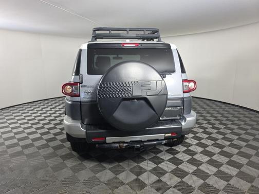 Cement 2014 Toyota FJ Cruiser Base