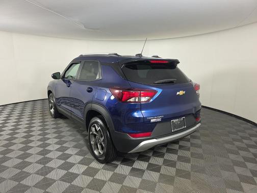 Blue Glow Metallic 2023 Chevrolet Trailblazer LT