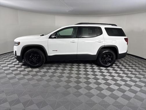 2022 GMC Acadia AWD AT4