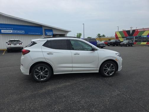 White Frost Tricoat 2021 Buick Encore GX Essence