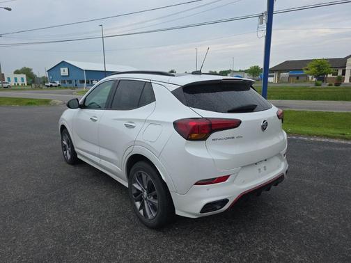 White Frost Tricoat 2021 Buick Encore GX Essence